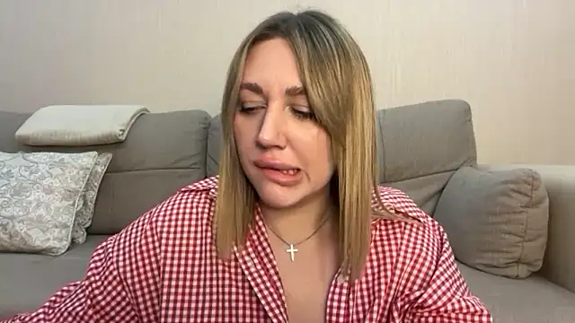 VickyLove047 online show from 11-05-25, 08:42