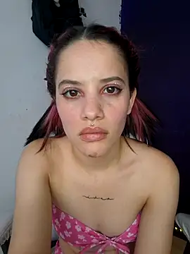 Snapshot of franchezkavegaaa chatting on 02-06-25, 05:40 franchezkavegaaa online show from 02-06-25, 05:40