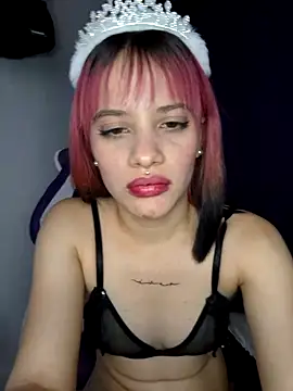 Snapshot of franchezkavegaaa chatting on 02-13-25, 06:16 franchezkavegaaa online show from 02-13-25, 06:16