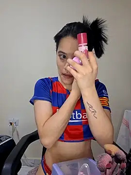 Snapshot of franchezkavegaaa chatting on 09-21-25, 12:18 franchezkavegaaa online show from 09-21-25, 12:18