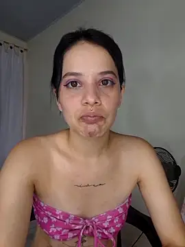 Snapshot of franchezkavegaaa chatting on 03-11-26, 12:33 franchezkavegaaa online show from 03-11-26, 12:33