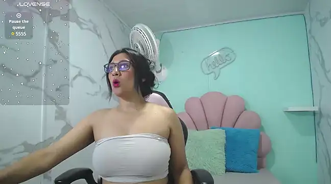 karime sexygirl online show from 01-28-25, 12:00