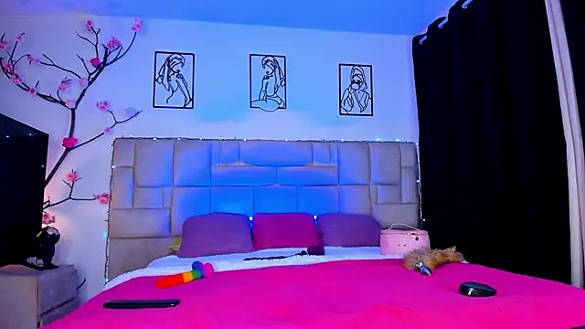 Snapshot of _Valery_tw chatting on 10-14-25, 09:26 Valery tw online show from 10-14-25, 09:26