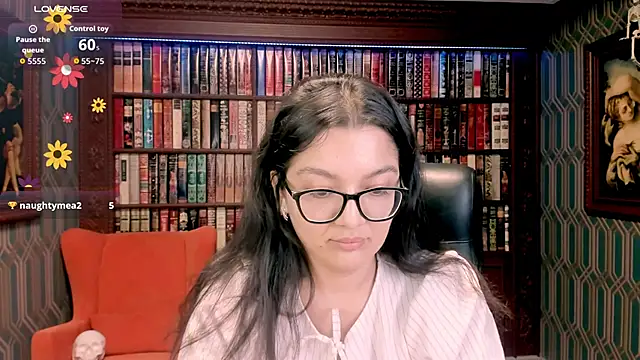 Snapshot of ZarifaBev chatting on 10-18-25, 01:08 ZarifaBev online show from 10-18-25, 01:08