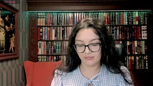 Snapshot of ZarifaBev chatting on 10-29-25, 08:43 ZarifaBev online show from 10-29-25, 08:43