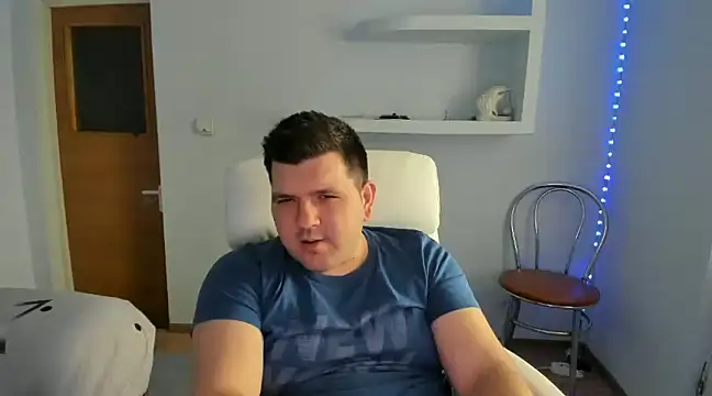 Snapshot of JasonJacks chatting on 01-05-25, 11:37 JasonJacks online show from 01-05-25, 11:37