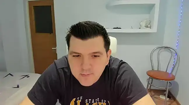 Snapshot of JasonJacks chatting on 01-18-25, 10:39 JasonJacks online show from 01-18-25, 10:39