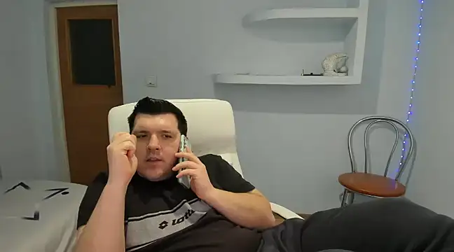 Snapshot of JasonJacks chatting on 01-21-25, 11:35 JasonJacks online show from 01-21-25, 11:35