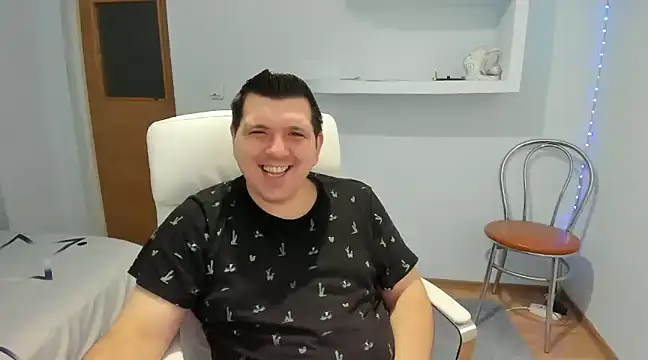 Snapshot of JasonJacks chatting on 01-24-25, 10:21 JasonJacks online show from 01-24-25, 10:21