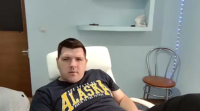 Snapshot of JasonJacks chatting on 02-16-25, 11:05 JasonJacks online show from 02-16-25, 11:05