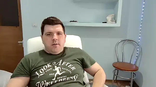 Snapshot of JasonJacks chatting on 02-22-25, 11:13 JasonJacks online show from 02-22-25, 11:13