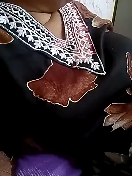 sunita-doll online show from 12-21-25, 10:11