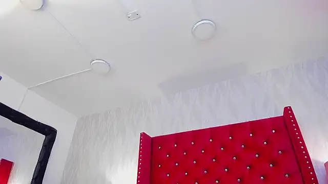 SophiGracee online show from 01-12-25, 06:17