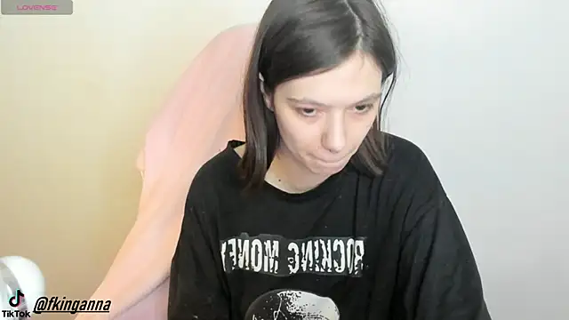 DarkWillow228 online show from 02-17-25, 03:47