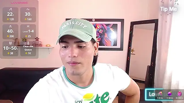 Snapshot of Bigmark18 chatting on 01-07-25, 08:31 Bigmark18 online show from 01-07-25, 08:31