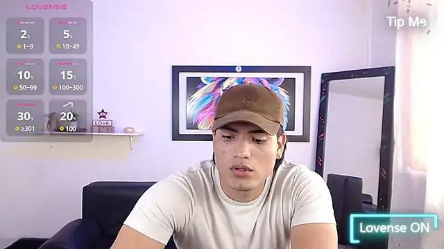 Snapshot of Bigmark18 chatting on 01-14-25, 08:04 Bigmark18 online show from 01-14-25, 08:04