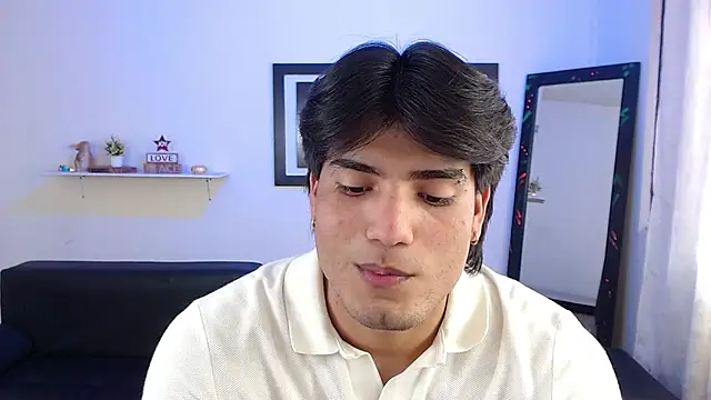 Snapshot of Bigmark18 chatting on 01-30-25, 08:10 Bigmark18 online show from 01-30-25, 08:10