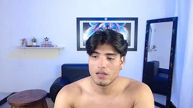 Snapshot of Bigmark18 chatting on 02-15-25, 11:47 Bigmark18 online show from 02-15-25, 11:47