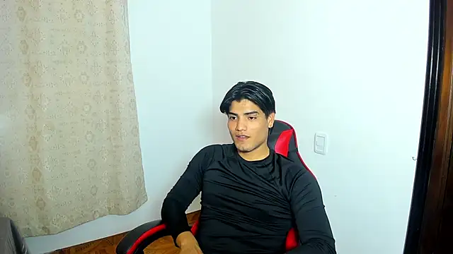 Snapshot of Bigmark18 chatting on 03-11-25, 08:09 Bigmark18 online show from 03-11-25, 08:09