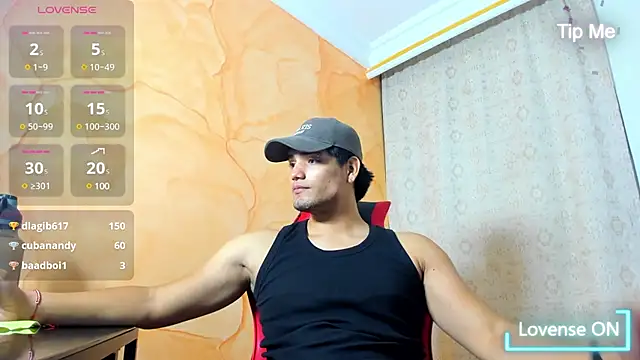 Snapshot of Bigmark18 chatting on 03-18-25, 01:10 Bigmark18 online show from 03-18-25, 01:10