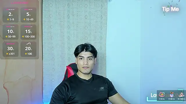 Snapshot of Bigmark18 chatting on 03-22-25, 01:32 Bigmark18 online show from 03-22-25, 01:32