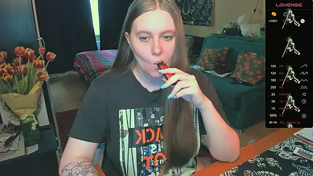 Snapshot of Alice_Dreamgirl_ chatting on 03-11-26, 10:54 Alice Dreamgirl online show from 03-11-26, 10:54