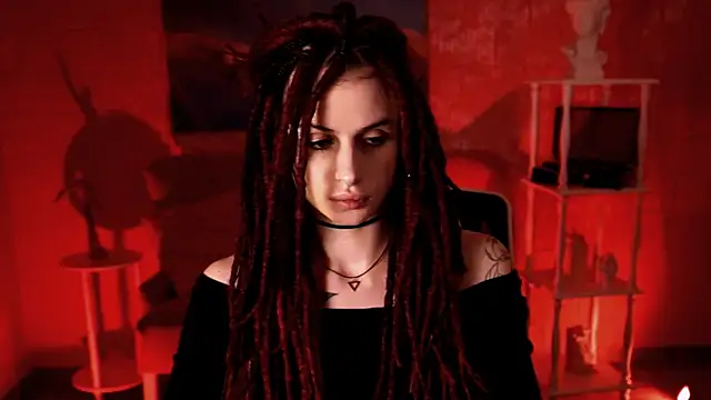 JadeCastle  online show from 05-12-26, 04:15