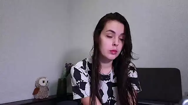 Lissabel online show from 09-18-25, 07:49