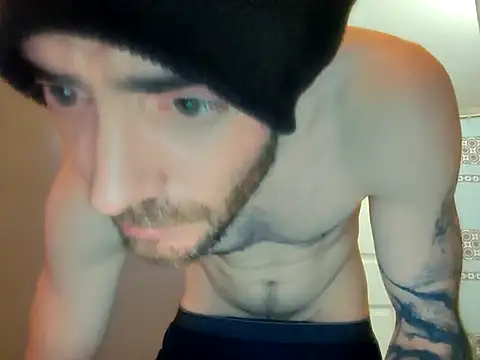 Huntzg23 online show from 11-22-25, 02:38