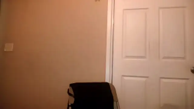 Snapshot of Huntzg23 chatting on 02-11-26, 07:46 Huntzg23 online show from 02-11-26, 07:46