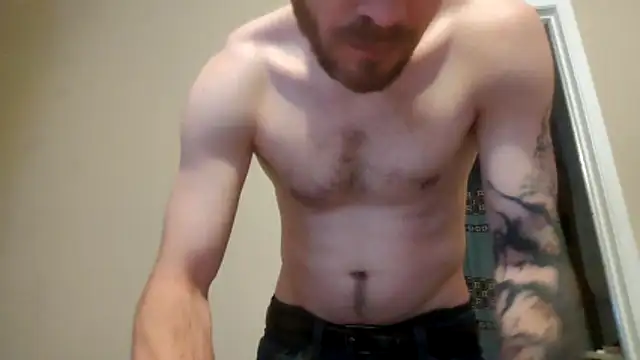 Snapshot of Huntzg23 chatting on 02-16-26, 03:35 Huntzg23 online show from 02-16-26, 03:35