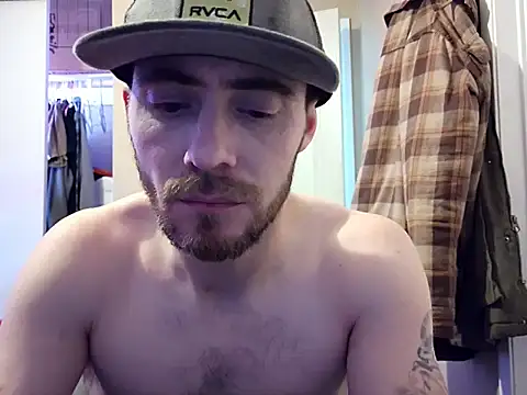 Snapshot of Huntzg23 chatting on 03-11-26, 12:16 Huntzg23 online show from 03-11-26, 12:16