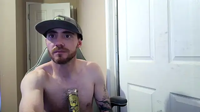 Snapshot of Huntzg23 chatting on 03-16-26, 05:44 Huntzg23 online show from 03-16-26, 05:44