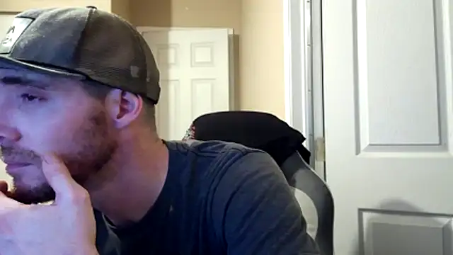 Snapshot of Huntzg23 chatting on 03-19-26, 04:49 Huntzg23 online show from 03-19-26, 04:49