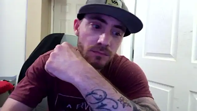 Snapshot of Huntzg23 chatting on 03-22-26, 06:39 Huntzg23 online show from 03-22-26, 06:39