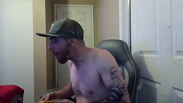 Snapshot of Huntzg23 chatting on 03-26-26, 10:54 Huntzg23 online show from 03-26-26, 10:54