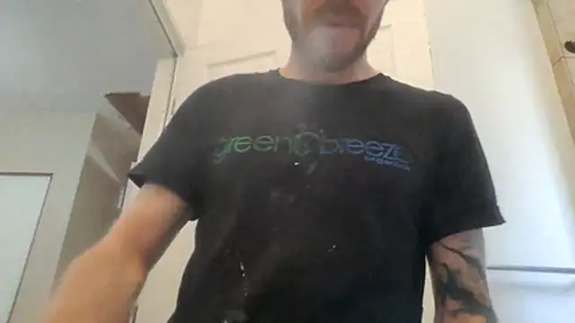 Huntzg23 online show from 05-06-26, 04:45