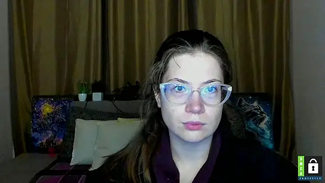 Snapshot of Alicia_redfollow chatting on 10-15-25, 05:24 Alicia redfollow online show from 10-15-25, 05:24