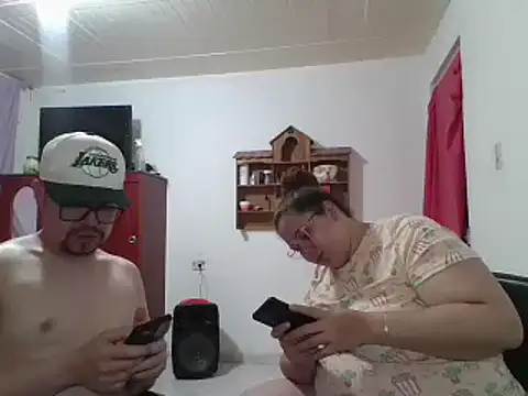 Snapshot of pecadodulce123 chatting on 02-13-25, 04:43 pecadodulce123 online show from 02-13-25, 04:43