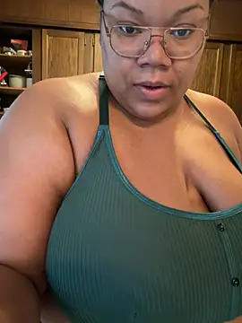 Snapshot of InterRacialFacial7296 chatting on 06-21-26, 12:41 InterRacialFacial7296 online show from 06-21-26, 12:41