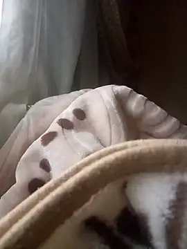 Snapshot of Miamix2 chatting on 10-20-25, 12:05 Miamix2 online show from 10-20-25, 12:05