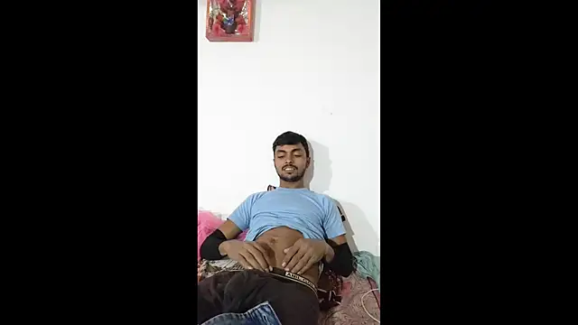 Suraj223kumar online show from 12-21-25, 04:14