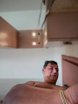 Snapshot of SecretlyDD chatting on 02-18-26, 09:16 SecretlyDD online show from 02-18-26, 09:16