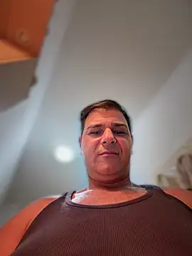 Snapshot of SecretlyDD chatting on 02-21-26, 09:38 SecretlyDD online show from 02-21-26, 09:38