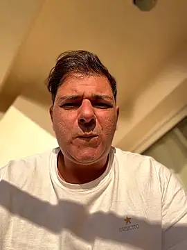 Snapshot of SecretlyDD chatting on 03-01-26, 04:58 SecretlyDD online show from 03-01-26, 04:58