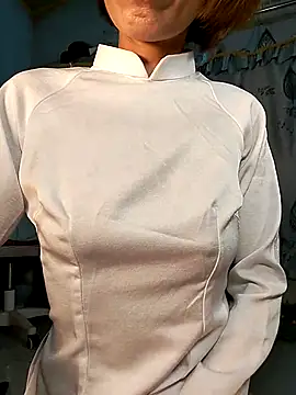 Snapshot of Lucy_limon chatting on 03-20-25, 08:40 Lucy limon online show from 03-20-25, 08:40