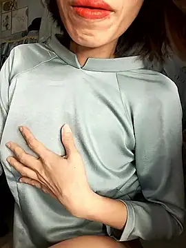 Snapshot of Lucy_limon chatting on 09-21-25, 05:47 Lucy limon online show from 09-21-25, 05:47