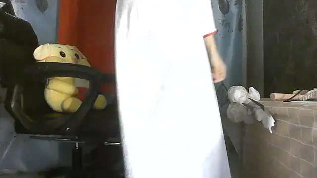 Snapshot of Lucy_limon chatting on 09-22-25, 06:10 Lucy limon online show from 09-22-25, 06:10