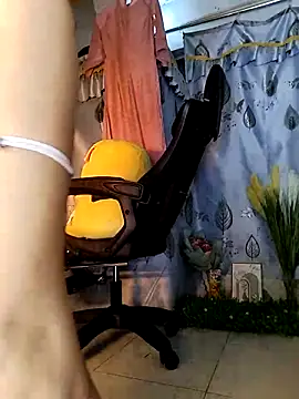 Snapshot of Lucy_limon chatting on 10-30-25, 09:33 Lucy limon online show from 10-30-25, 09:33