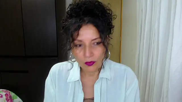 arianna ros3 online show from 05-06-26, 01:47